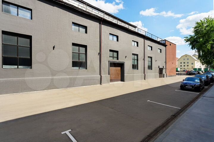 Здание в Loft стиле 3492.9 м². Собственники