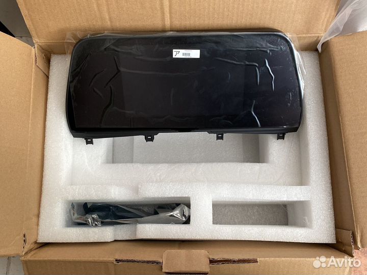 Штатная мультимедиа Lexus RX 2020 года