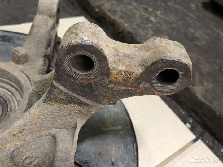 Передний правый поворотный кулак Chery Tiggo T11