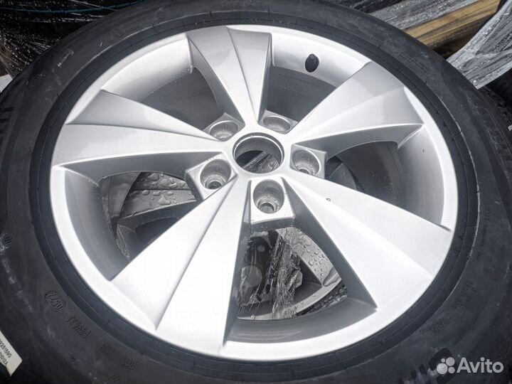 Колеса новые для Шкода Октавия R16,оригинал, лето