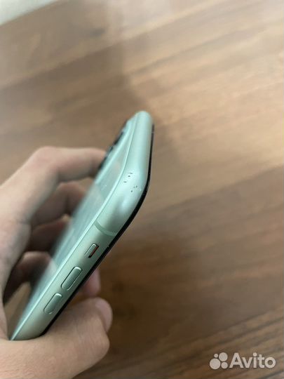Телефон iPhone 11