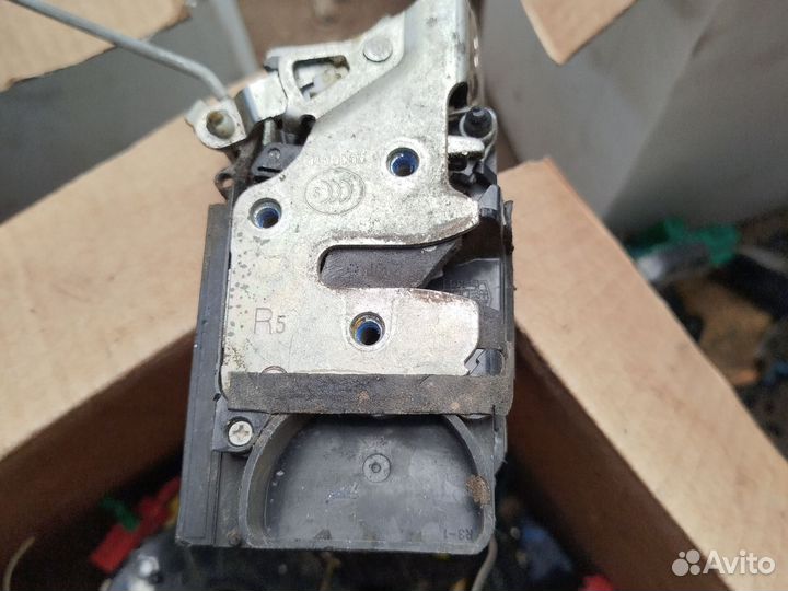 Замок двери Chevrolet Aveo