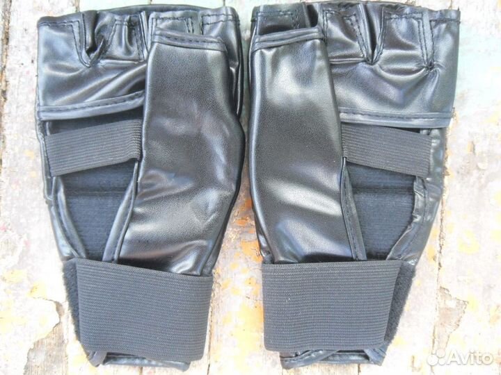 Перчатки для единоборств