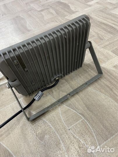 Светодиодный прожектор