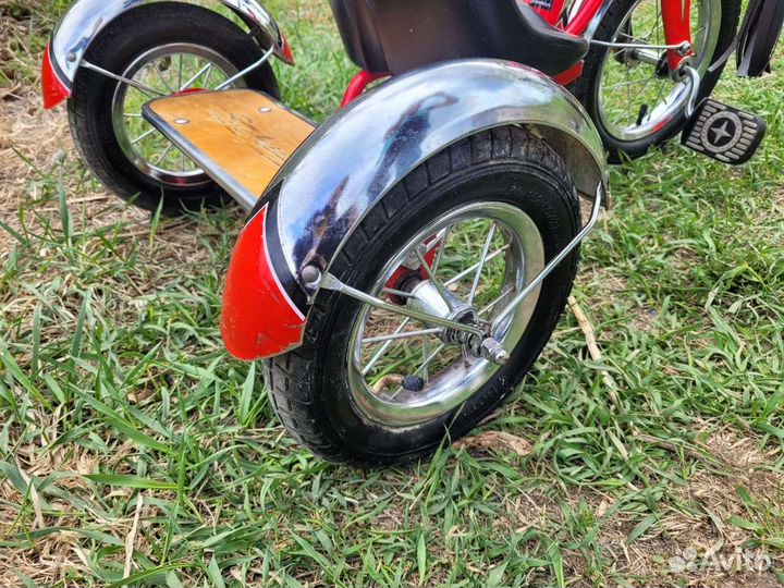 Детский трехколесный велосипед