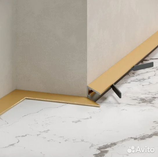 Микроплинтус L анодиров 2,4 м