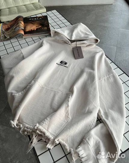 Рваное худи Balenciaga Nologo oversize