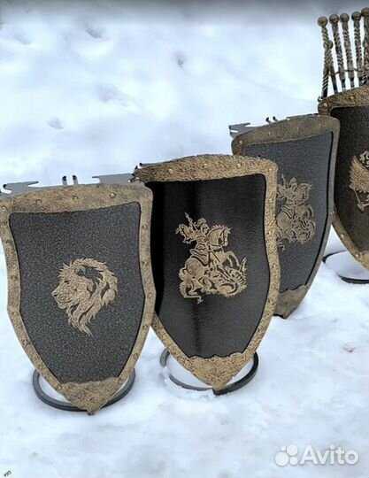 Подставка под шампуры Щит