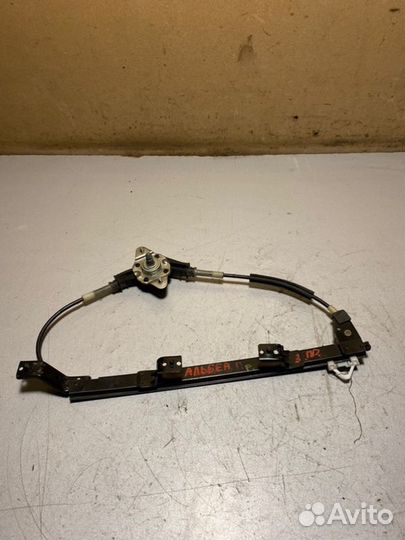 Стеклоподъемник задний правый Fiat Albea