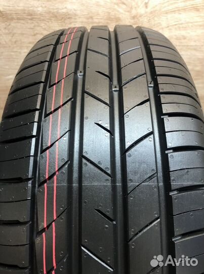 Kumho Ecsta HS52 195/50 R15 82H