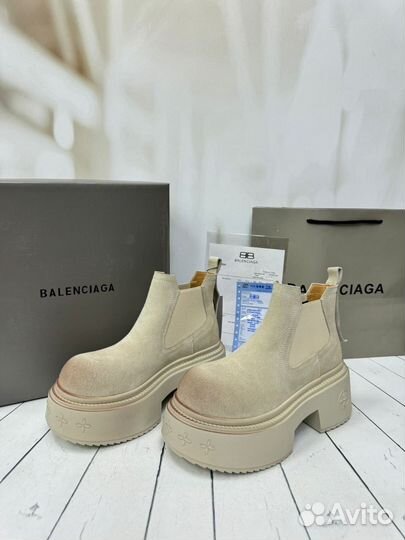 Balenciaga челси на платформе