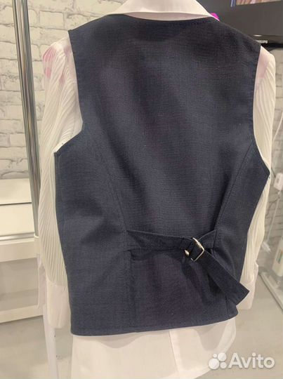 Тёмно-синяя жилетка для школы