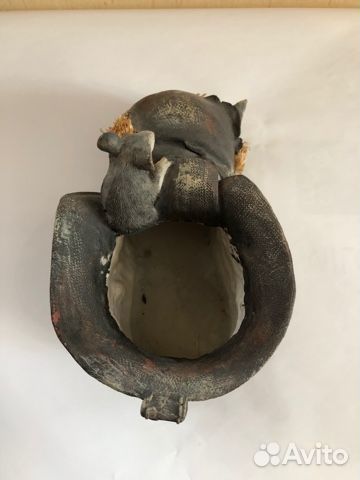 Керамическая статуэтка