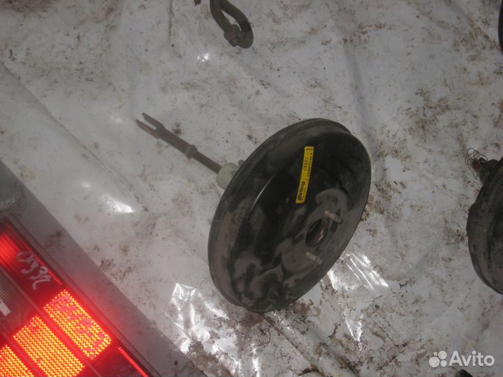 Вакуумный усилитель тормозов Audi A6 (C4)