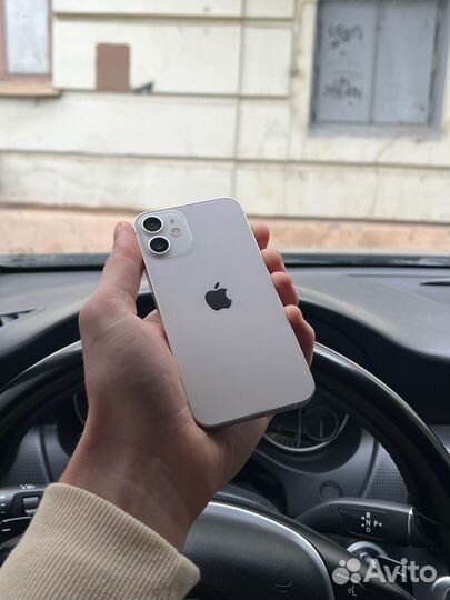 iPhone 12 mini, 64 ГБ