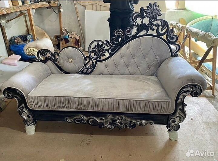 Банкетка в прихожую