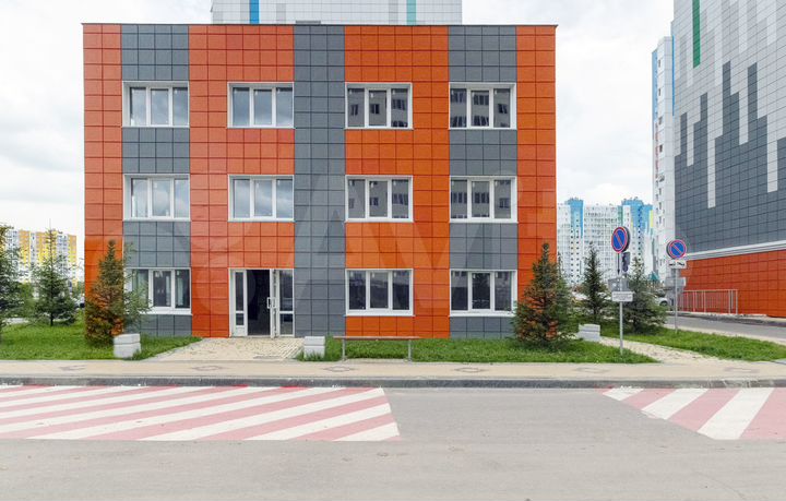 Свободного назначения, 562.6 м²