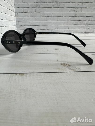 Солнцезащитные очки Celine CL40364U