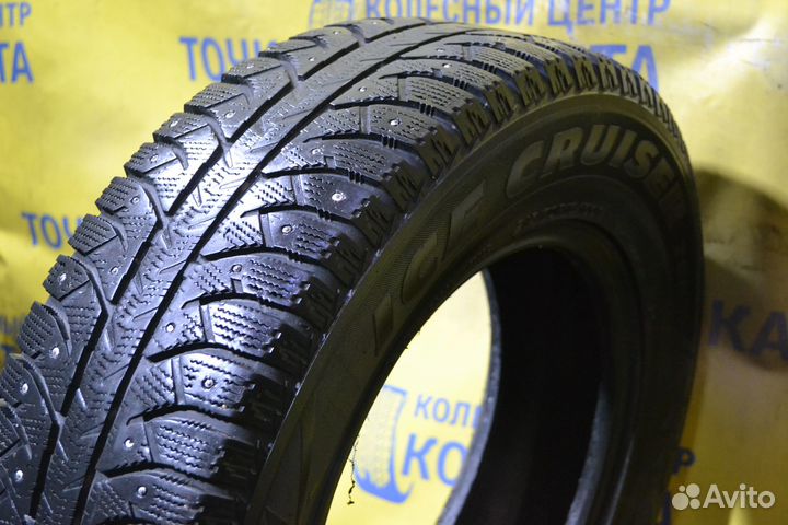 Bridgestone Ice Cruiser 7000 215/70 R16