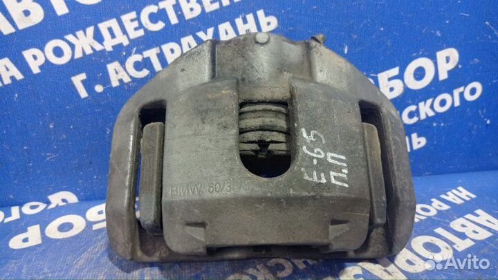 Передний правый суппорт Bmw E65 седан N62B40 2006