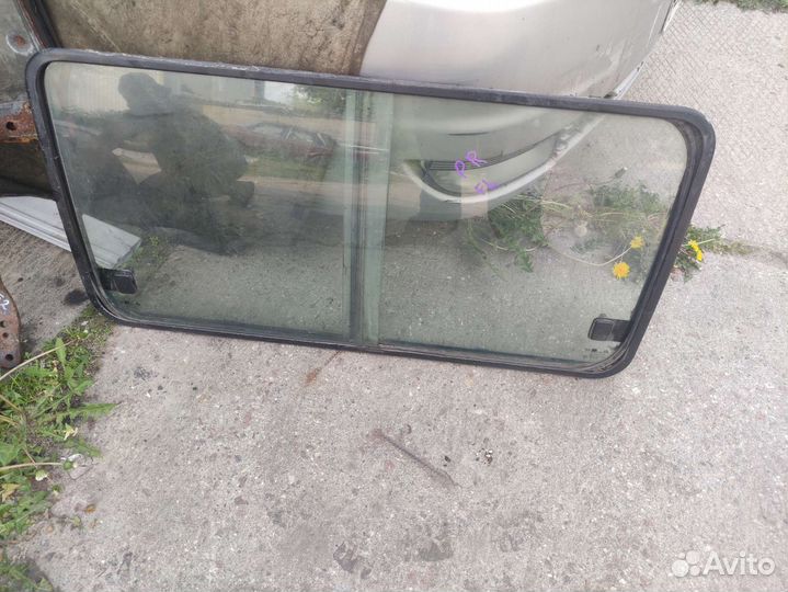 Стекло боковое Kia Pregio