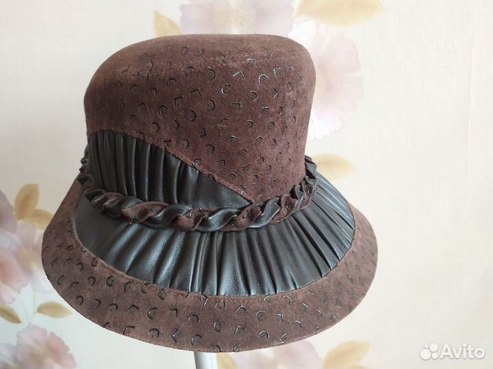 Шляпа кожаная