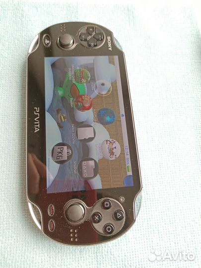 PS vita в отличном состоянии (прошита)
