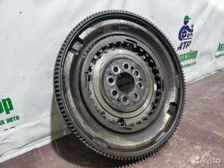 Маховик Volkswagen Passat B7 1.8