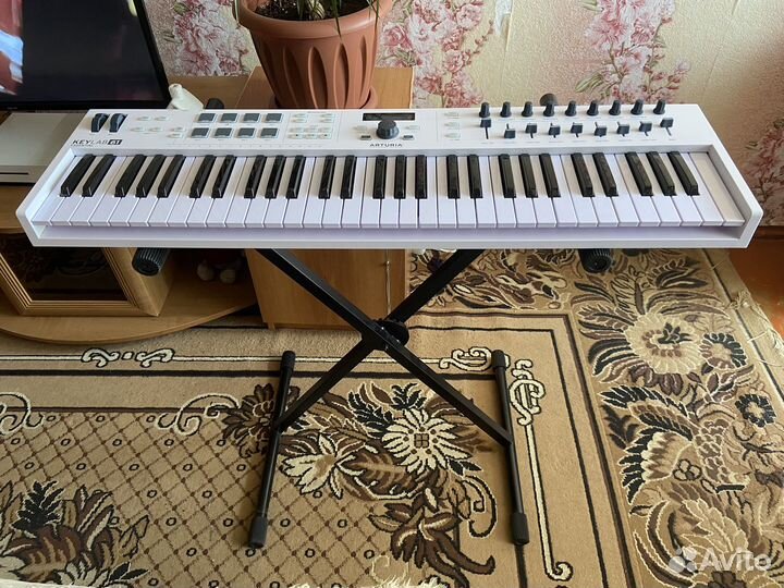 Миди клавиатура artutia keylab essential 61
