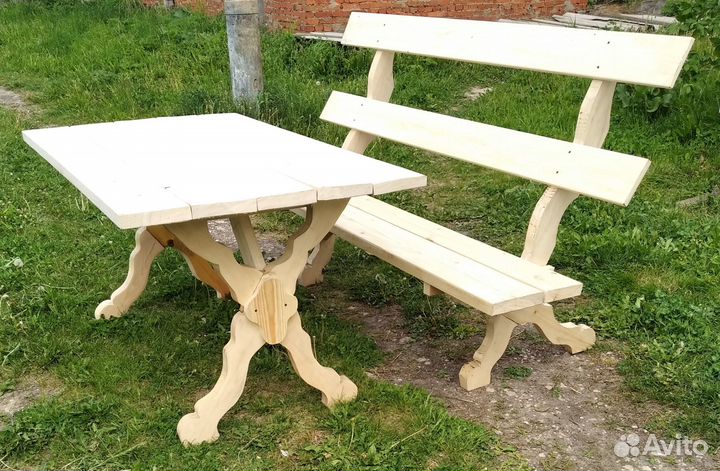 Набор резной мебели из дерева