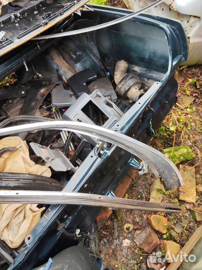 Боковые молдинги toyota crown