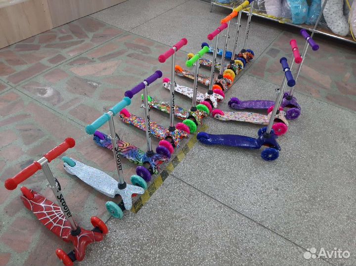 Самокат 3-х колёсный Mini принт (новый)