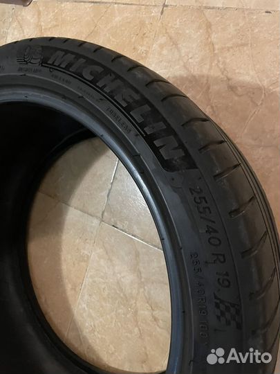 Michelin Pilot Sport 4 255/40 R19