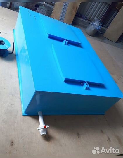 Емкость для рыбы и раков