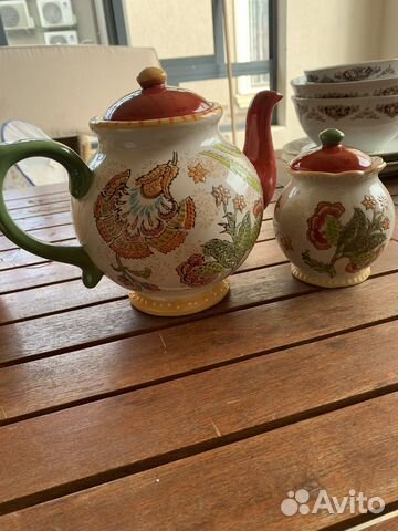 Заварочный чайник и схарница