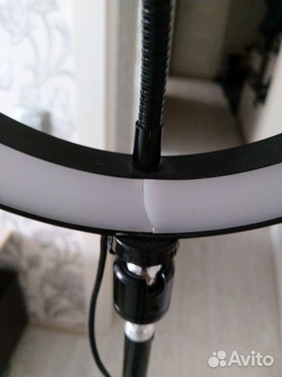 Кольцевая лампа со штативом