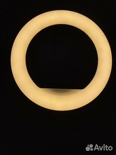 Кольцевая лампа со штативом