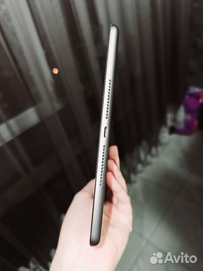 iPad (6-ого поколения)