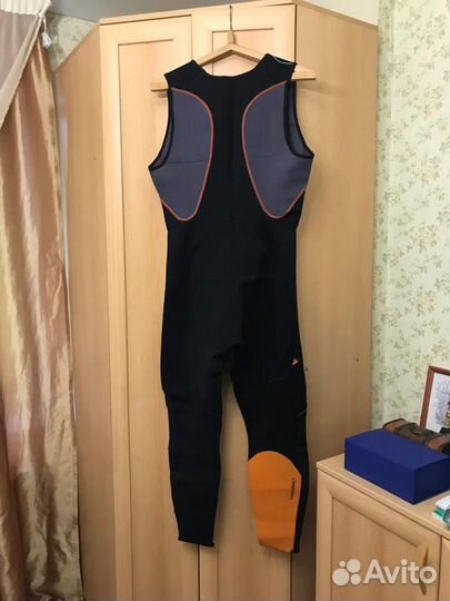 Гидрокостюм