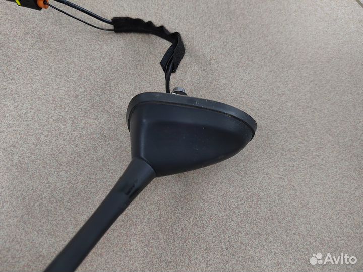 Антенна оригинал на крышу Ford Focus 3 CB8