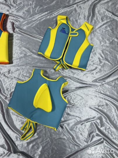 Спасательный жилет детский новый