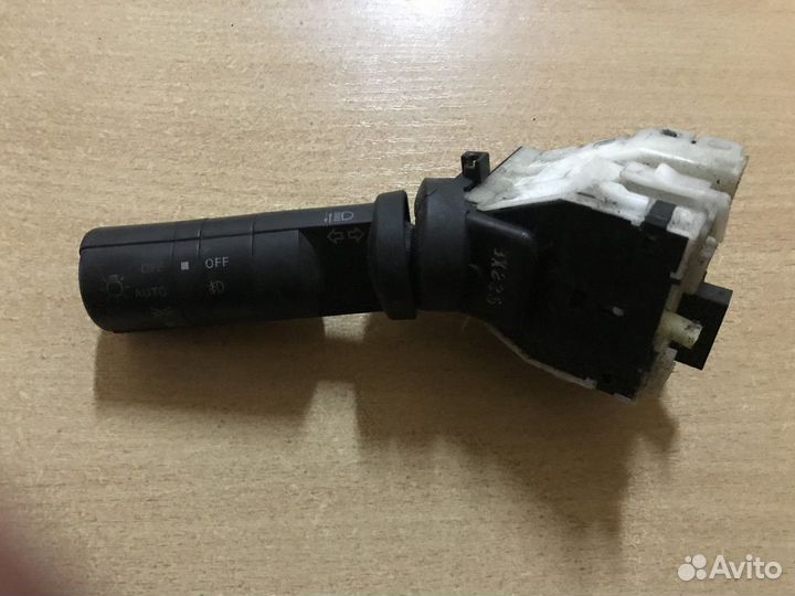 Переключатель поворотов подрулевой (Nissan Murano)