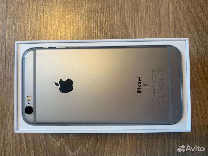 Телефон iPhone 6s