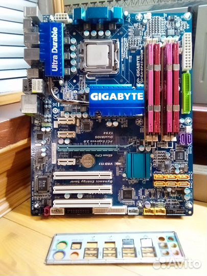 Комплект на 775 (GA-EP45-UD3R + E5450 + 4Gb)