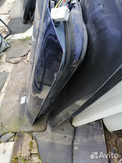 Дверь Mitsubishi Carisma DA2A