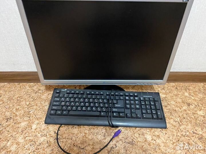 Монитор LG flatron W2234S и клавиатура