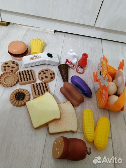 Чемоданчик врача+продукты