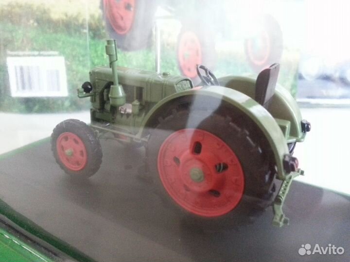 Коллекционная модель трактора IFA RS 04-30, М 1:43