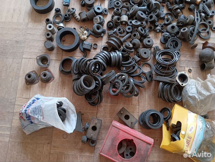 Всякие резиновые изделия от авто СССР