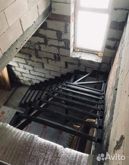 Лестница металлическая для дома и дачи